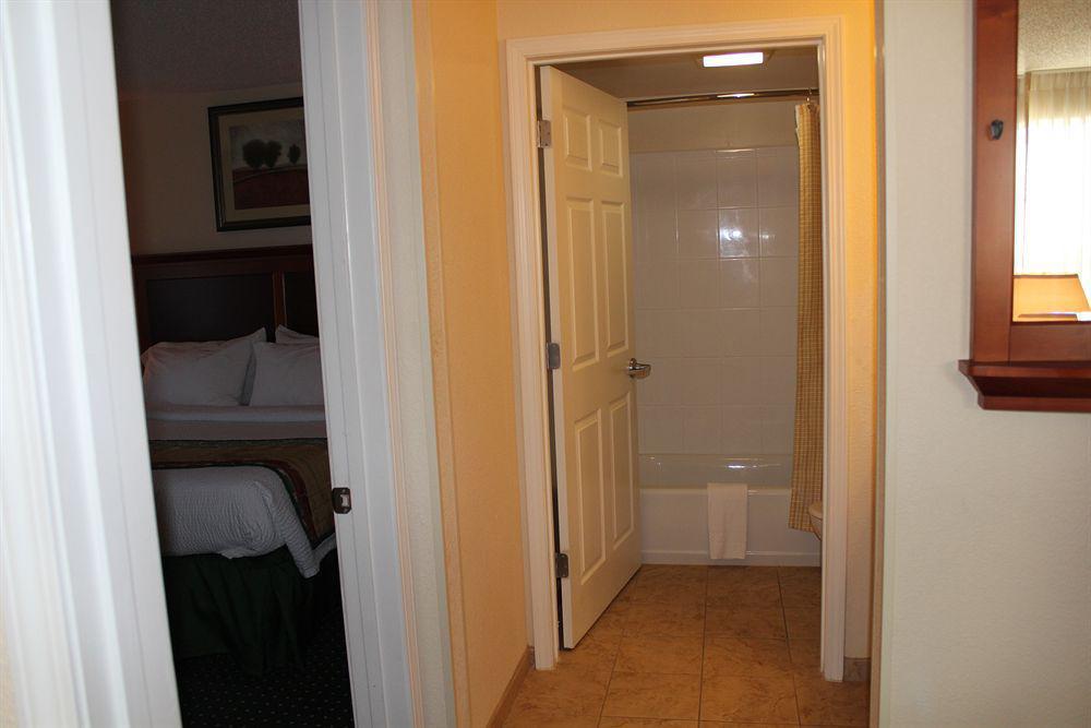 Towneplace Suites By Marriott Clinton At Joint Base Andrews Ngoại thất bức ảnh